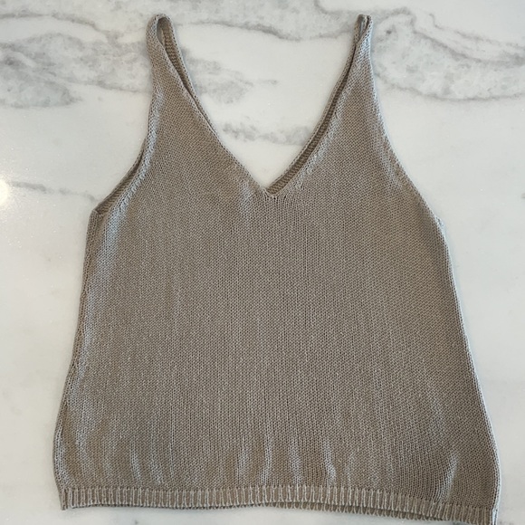 H&M beige knit top.Size Large. - Picture 3 of 5